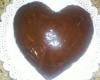 Bolo de chocolate com cobertura de chocolate e recheio de coco