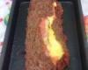 Rocambole de carne moída com queijo e presunto