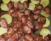 Linguiça ao forno com batatas