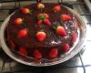 Bolo de chocolate com morango