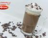 Bebida quente de doce de leite clássico com chocolate