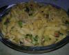 Macarrão com brócolis e creme branco