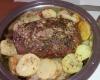 Rocambole de carne moída com queijo e presunto