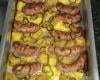 Linguiça ao forno com batatas
