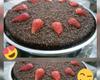 Bolo de chocolate com morango