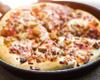 Pizza de frigideira com massa de panqueca