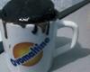 Bolo de caneca com cobertura