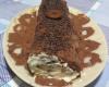 Rocambole de chocolate com coco