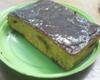 Bolo de cenoura com calda de chocolate