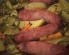 Linguiça ao forno com batatas