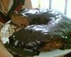 Bolo de chocolate sem ovos com calda