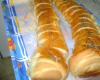 Pão recheado com chester de peito de peru defumado e queijo prato- Tia Jucy
