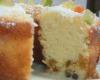 Bolo de coco com frutas