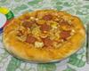 Pizza com borda recheada