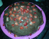 Bolo de chocolate com cobertura de morango do amor