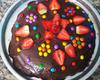 Bolo de chocolate de microondas com calda de falso brigadeiro