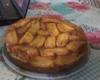 Bolo de chocolate com banana caramelizada