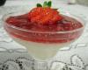 Flan de baunilha com calda de morango e vinho do porto