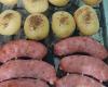 Linguiça ao forno com batatas