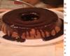 Bolo de cenoura com calda de chocolate