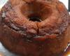 Bolo de banana com calda