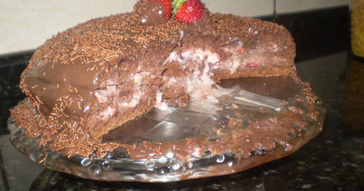 Quer aprender a fazer bolo grego? Celebre o Dia do Chocolate com