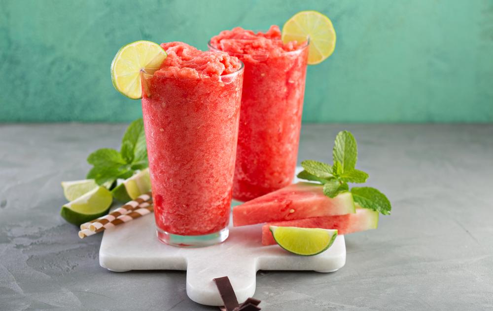 Granita típica de café siciliano com creme de perto