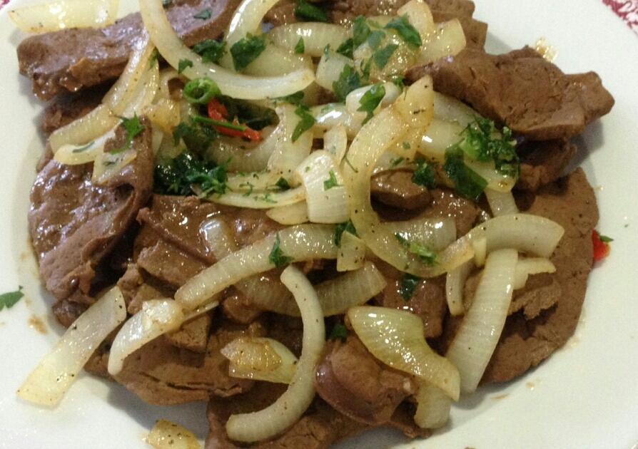 Bife de figado acebolado com molho - tão fácil e saboroso!, Receita