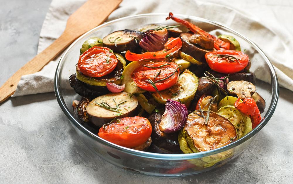 Bem Estar - Frango com salada não é sempre a opção mais saudável do cardápio