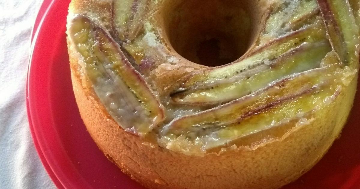 DESSE JEITO VOCÊ NUNCA FEZ!!! BOLO DE BANANA SIMPLES E SUPER FÁCIL- MACIO E  GOSTOSÃO-Isamara Amâncio 