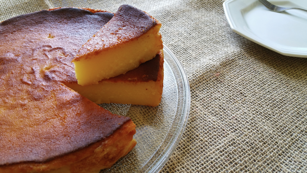 BOLO DE MANDIOCA DE LIQUIDIFICADOR SEM TRIGO, SEM AÇÚCAR, SEM LEITE –  RÁPIDO E SIMPLES DE FAZER!! Receita por Receitas da Vânia - Cookpad