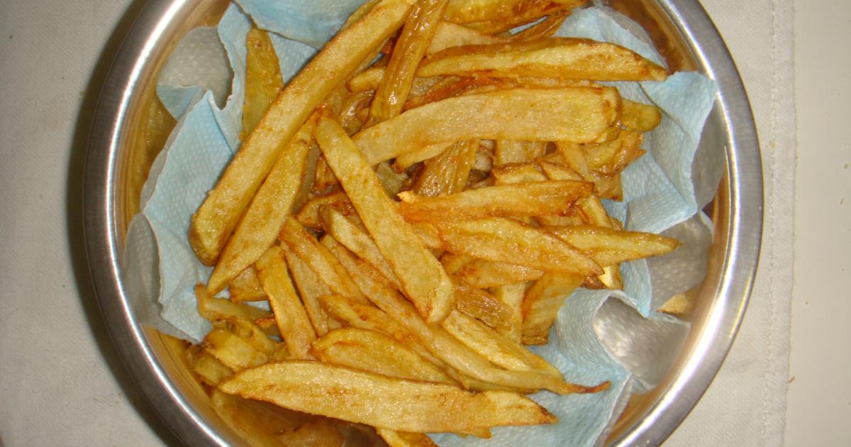 BATATA FRITA NA AIRFRYER: COM ALHO E QUEIJO PARMESSÃO - Receitas