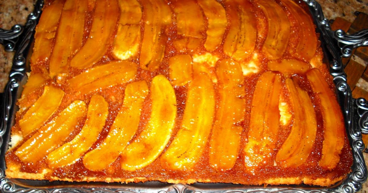 Bolo de banana caramelizada