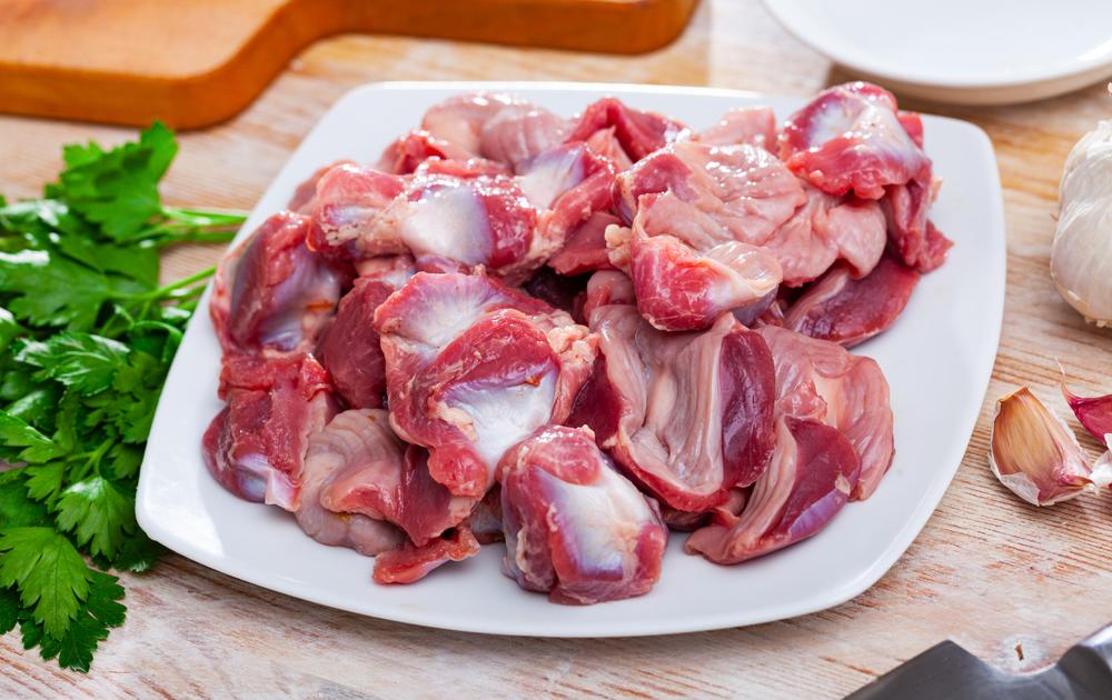 Moela de frango é barata e boa substituta da carne bovina; veja