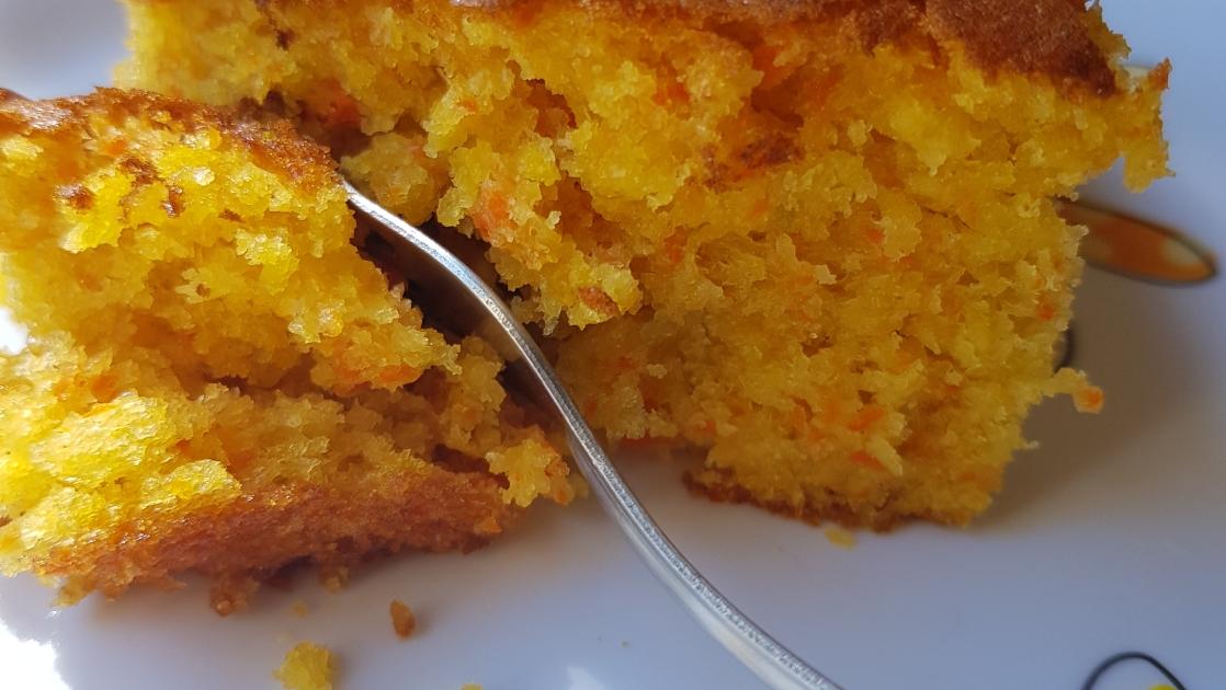 Bolo de Cenoura com Laranja