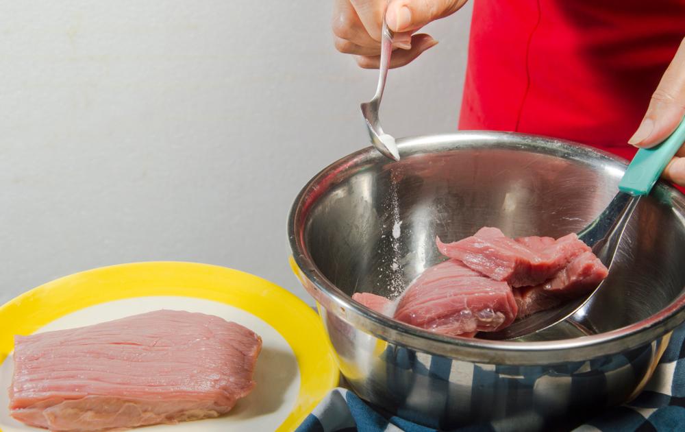 Bife de fígado acebolado: dicas para uma carne suculenta e macia