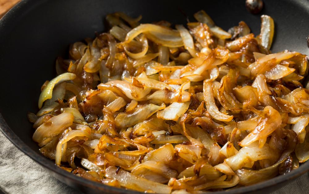 Bife de fígado acebolado: como limpar, temperar e deixar a carne macia e  suculenta, Delicioso Receitas