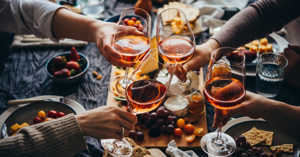 Noite de queijos e vinhos: 5 acessórios para ter uma confraternização ...