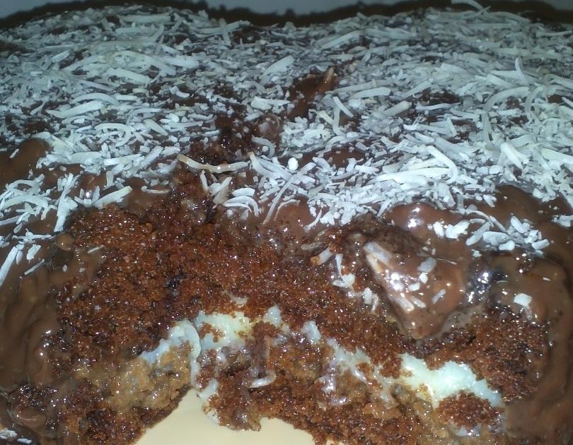 Não precisa de farinha para fazer este bolo de chocolate e coco