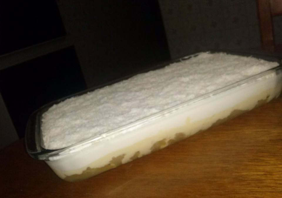 Pavê de abacaxi com coco