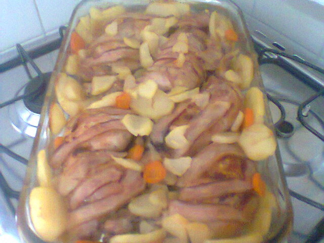 Coxa e sobrecoxa com bacon