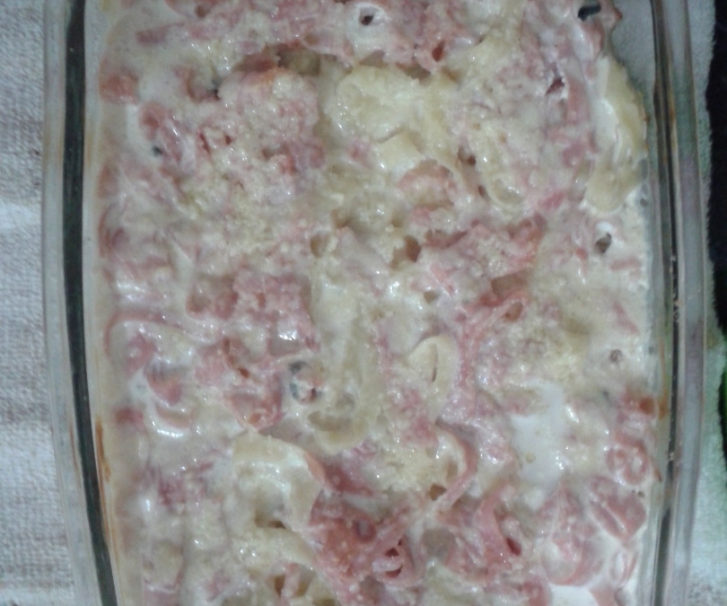 Talharim ao gorgonzola com presunto