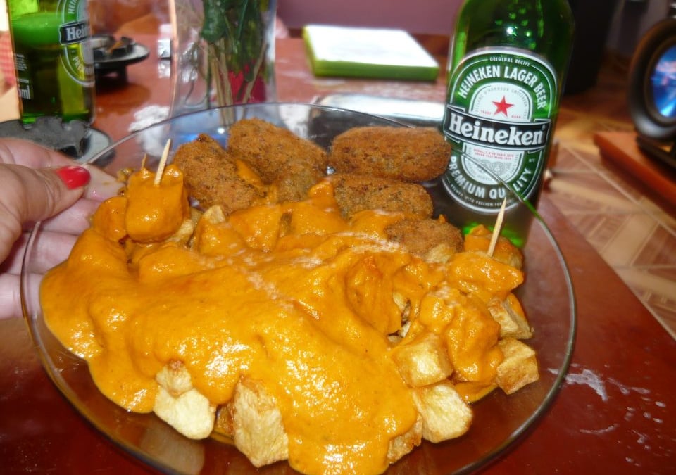 Batatas bravas espanhola