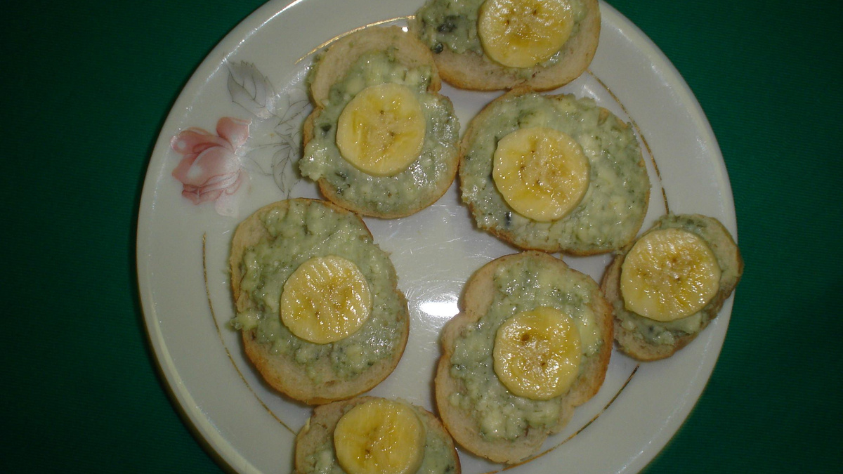 Aperitivo de gorgonzola e banana