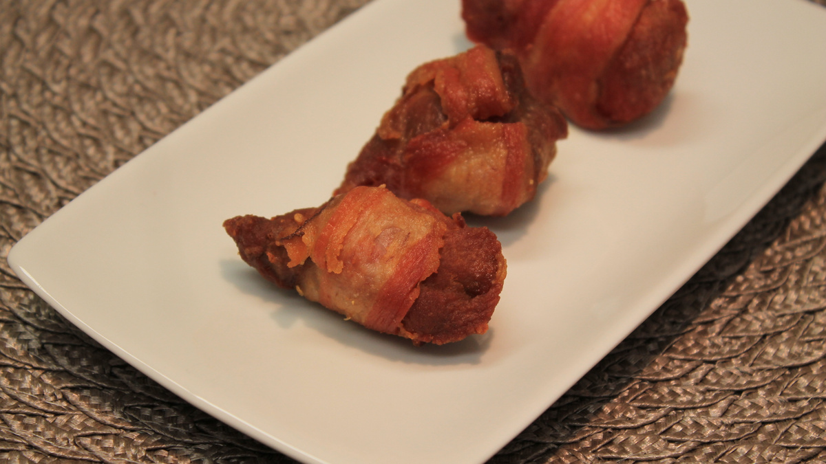 Enroladinho de frango com bacon