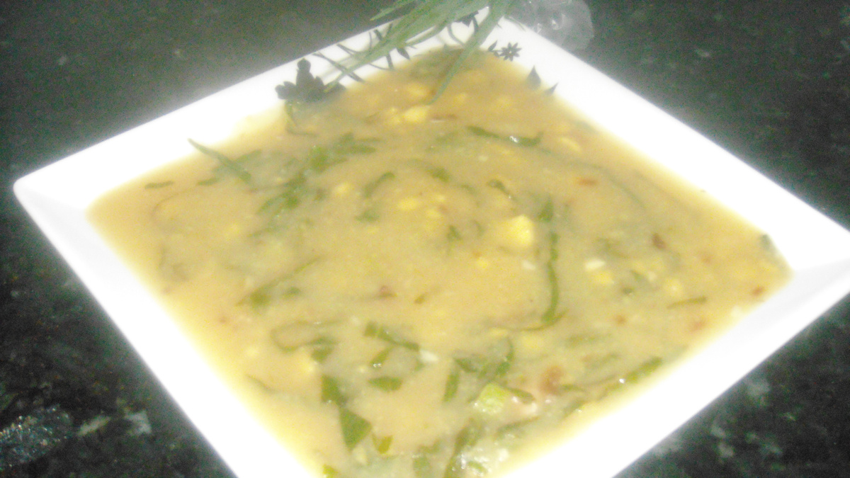 Caldo verde com farinha de milho