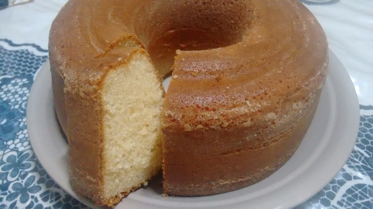 Bolo simples de liquidificador