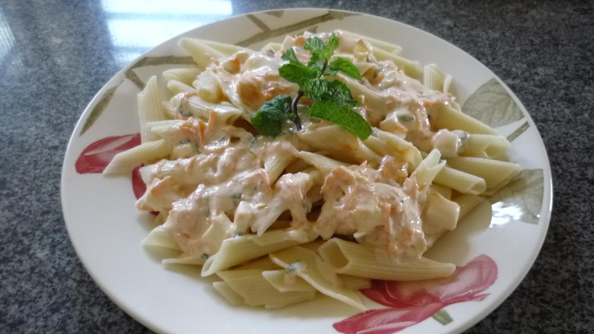 Penne com iogurte