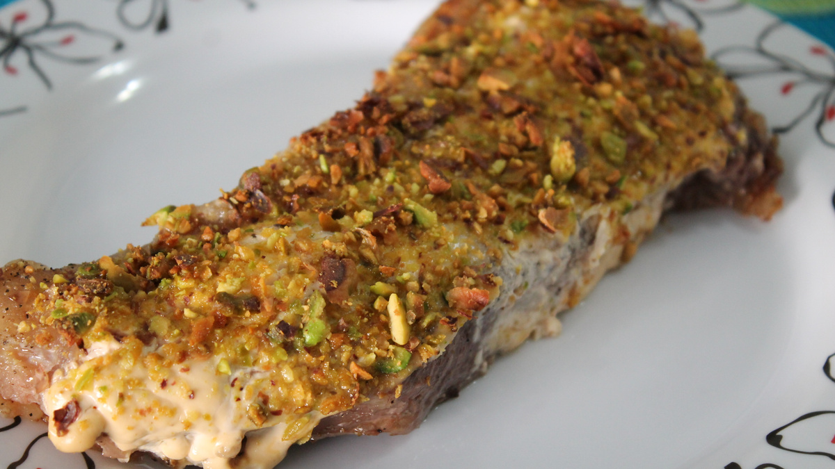 Filé mignon com crosta de pistache