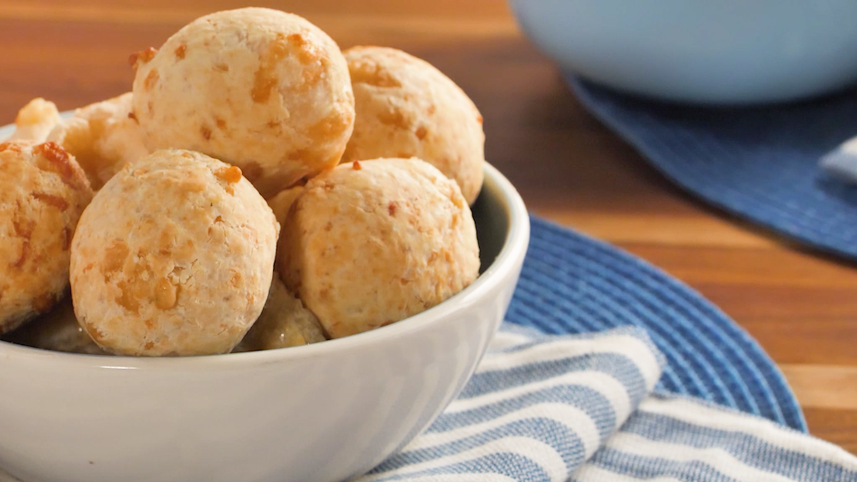 Pão de queijo com alho